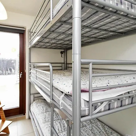 4 Person In Appartement *
