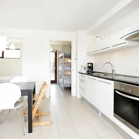 4 Person In Appartement *