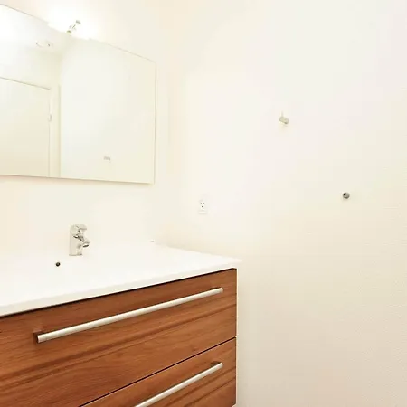 4 Star In Апартаменты Богенсе